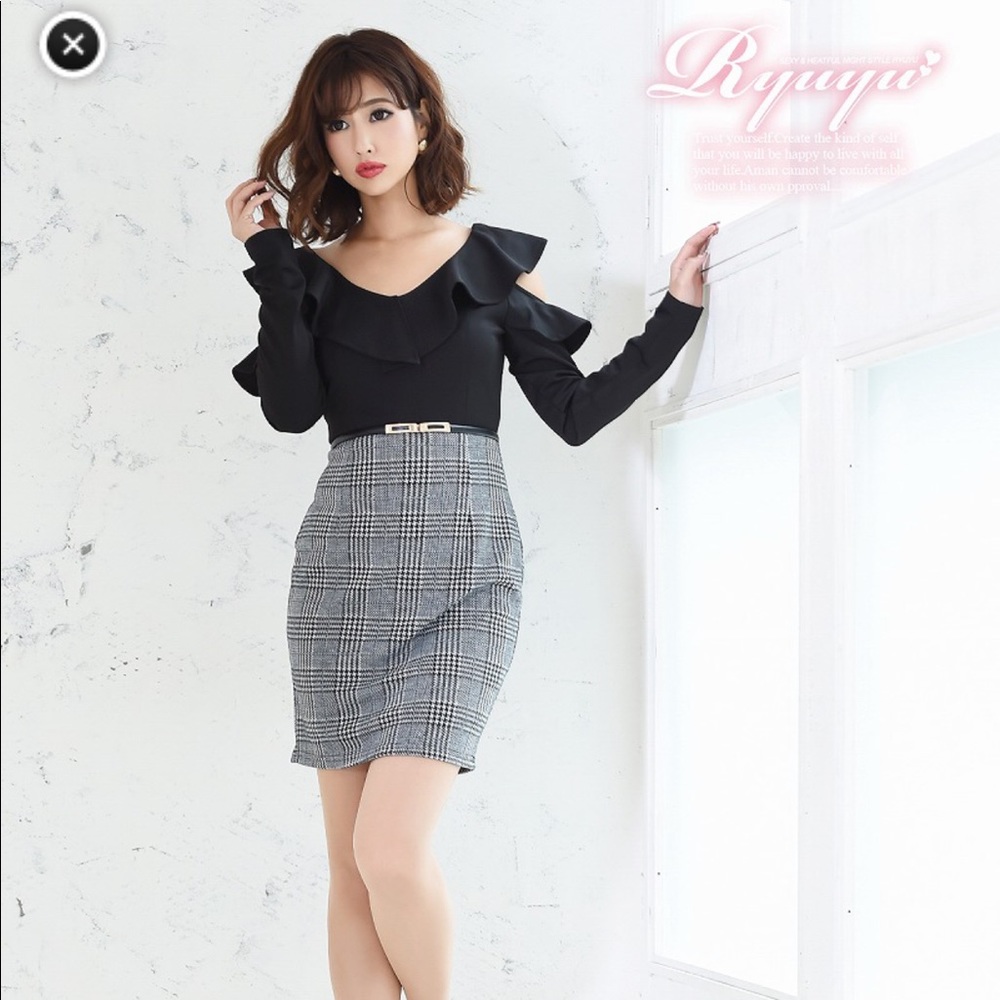 Jfashion Kawaii Gyaru Black Grey Cutout Ruffle Plaid Bodycon One-piece Dress - Picture 3 of 6